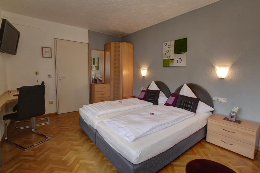 H41 Inn Hotel Garni Freiburg (Adults Only) Gundelfingen  Esterno foto