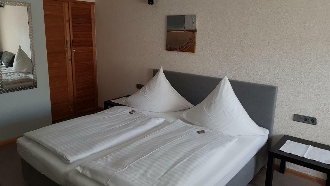 H41 Inn Hotel Garni Freiburg (Adults Only) Gundelfingen  Esterno foto